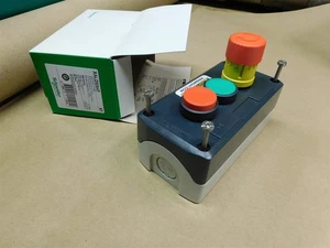 Schneider Electric XALD03H7 NEW Emergency Start Stop Swith Enclosure ZEN-L1121 - Picture 1 of 6