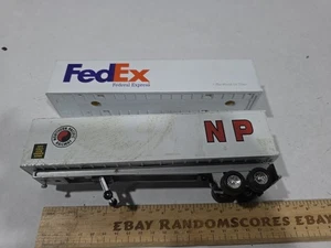 2 As Is Lionel Semi Trailers Container Northern Pacific Fedex (Tractor, Semi) - Picture 1 of 12