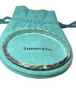 Tiffany & Co. Sterling Silver 5mm Knife Edge Twist Bangle 8" - Picture 1 of 7