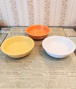 3 Vintage Fiestaware Original 7" Bowls Ivory, Orange, Yellow - Soup & Cereal HLC - Picture 1 of 5