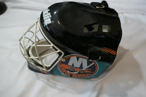 Franklin Vintage NEW YORK Islanders Goalie Helmet -  Mancave! Cover