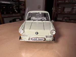 BMW 700 LS Luxus 1962 Signature 1:18 coche escala diecast - Imagen 1 de 4