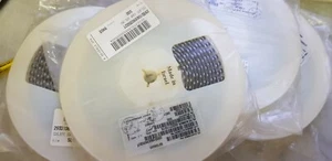 293D106X9035D2T Tantalum Capacitors SMD 10uF 35volts 10% Reel of 500Pcs SPRAGUE - Picture 1 of 5