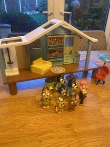 Bluey Toy Bundle - Beach House And 10 Figures Disney Moose Lido Studio Used - Picture 1 of 20