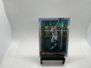 #533 Tyler O'Neill Sand Glitter - 2025 Topps Series 2 - Picture 1 of 2