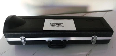 Trombón Alto Eb con Estuche y Boquilla - Niquelado Excelente Estado Foto 1 de 4