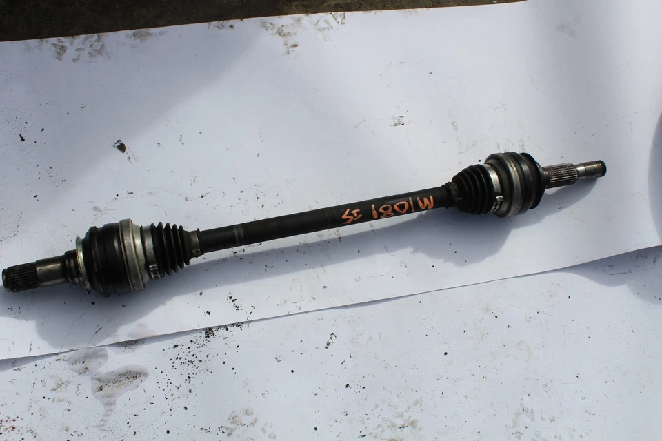 Lexus IS250 2006 tracción trasera eje transmisión eje trasero izquierdo o derecho M1081 Foto 1 de 4