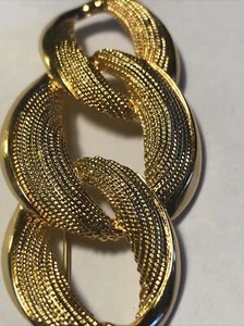 Broche de alfiler de tono dorado firmado vintage Napier con círculos entrelazados - Imagen 1 de 8