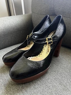 Zapatos de salón Juicy Couture vintage con doble correa y dije dorado | Para mujer 8,5 Foto 1 de 4