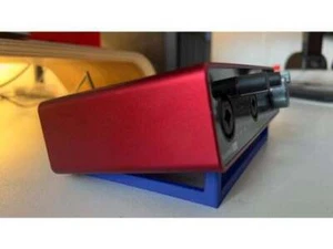 Praktischer abgewinkelter Ständer für Focusrite Scarlet 4i4 Audio Interface *schwarz* - Bild 1 von 8