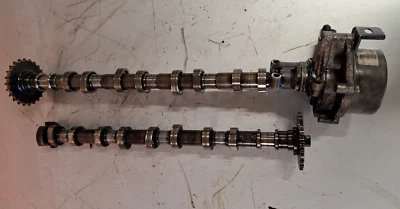 KIA RIO 1.4 DSL 2011-2018 D4FC EXHAUST INTAKE CAMSHAFT BRAKE VACCUM PUMP #M2037 - Image 1 of 4