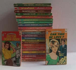 Lot of 25 Vintage Harlequin Romance Books 1970's wide range - Imagen 1 de 9