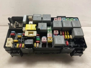 Jeep JK Wrangler 3.8L TIPM Module and Fuse Box 04692236AI 2008-2009 035266 - Picture 1 of 10