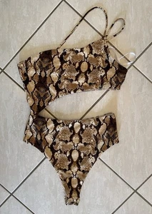 Body marrone pelle di serpente Talia tagliato di Superdown taglia media prezzo al pubblico $52 - Foto 1 di 15