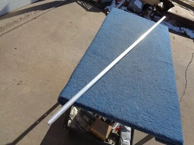 1962 Pontiac Catalina Station Wagon LEFT REAR QUARTER PANEL MOLDING - Imagem 1 de 4