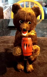 Windup Bear Eating Honey Out Of Barrel 9" Tall Made In Japan Working 1940/50s - Picture 1 of 6