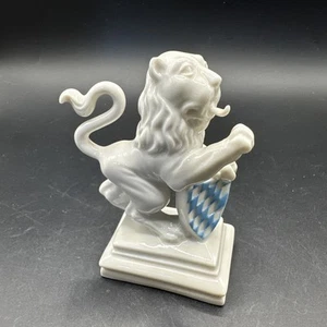Nymphenburg Heraldic Lion #705a Blue And White Shield Figurine - Picture 1 of 14