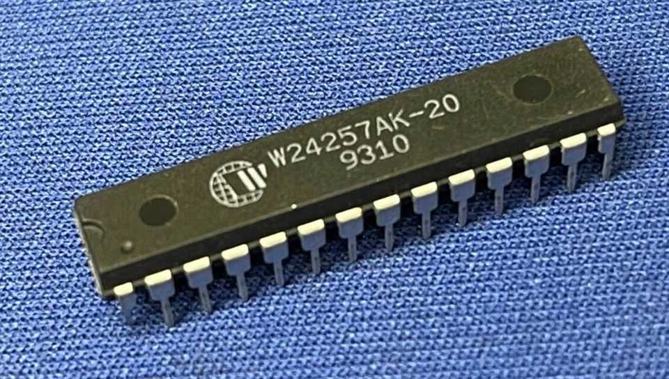 W24257AK-20 WINBOND SRAM 28-PIN DIP RARE COLLECTIBLE NOS LAST ONES QTY-1 - Image 1 of 1