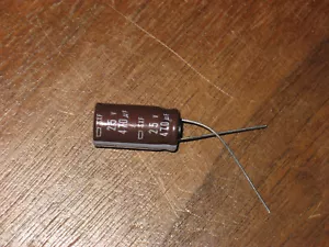 470uf 25 volt Capacitor, new, qty of 1 - Picture 1 of 4
