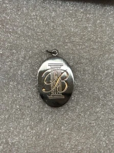 Rare Barbra Streisand Las Vegas 1994 The Concert Charm Pendant Limited Edition - Picture 1 of 6