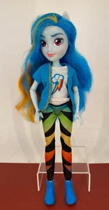 Hasbro 2017 ☆ My Little Pony ☆ EQUESTRIA GIRLS : Rainbow Dash Classic Style Doll - Picture 1 of 3