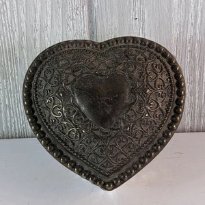 VTG Heart Shaped Ornate Silver Plated Metal Lid Trinket Jewelry Box EUC - Picture 1 of 7