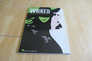 Wicked. Music & Lyrics by Stephen Schwartz.  Hal Leonard book. - Bild 1 von 6