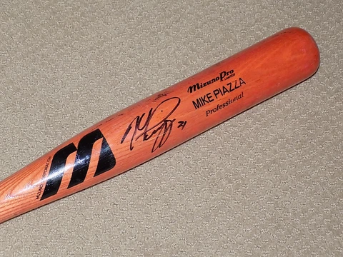 Mike Piazza Game Used Signed Bat Dodgers Mets HOF PSA GU 10 Cover