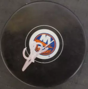 JOE SACCO SIGNED NEW YORK ISLANDERS HOCKEY PUCK w/ COA - Picture 1 of 1