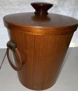 Cubo de hielo vintage de madera de teca MCM KMC con asas de latón forrado de aluminio años 70 - Imagen 1 de 9
