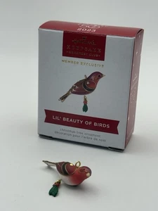 Hallmark 2023 Lil' Beauty of Birds miembro exclusivo adorno en miniatura - Imagen 1 de 4