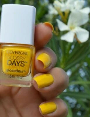 Esmalte de uñas CoverGirl Outlast Glossy Days Glosstinis 3,5 ml - Elige - COMPRA 2 OBTÉN 1 GRATIS Foto 1 de 2