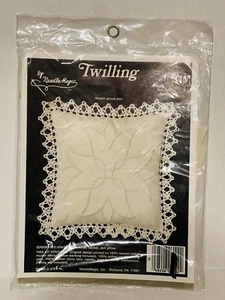 Needle Magic Small Square Pin Cushion/sachet Twilling Kit 6002 “Tulips” - Picture 1 of 2