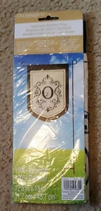 Celebrate It Applique Garden Flag "O" - Bild 1 von 3