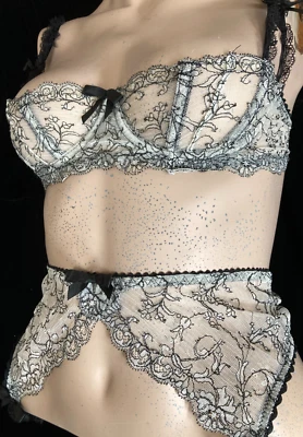 Sujetador y tirantes Agent Provocateur 32B negro blanco encaje LOVE vintage Y2K Foto 1 de 4