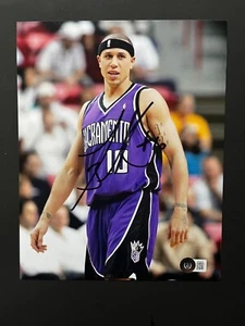 Mike Bibby Hot! autographed signed NBA legend Kings 8x10 photo Beckett BAS coa - Picture 1 of 1