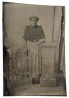 BLACK WOMAN UNUSUAL WOOLEN BOUCLE CAPE TINY WAIST AFRICAN AMERICAN TINTYPE PHOTO