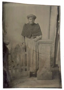 BLACK WOMAN UNUSUAL WOOLEN BOUCLE CAPE TINY WAIST AFRICAN AMERICAN TINTYPE PHOTO - Picture 1 of 1
