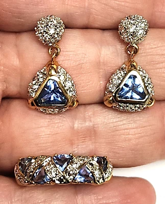 Juego de aretes y anillos enchapados en oro de circón blanco de tanzanita simulada de corte trillón Foto 1 de 4