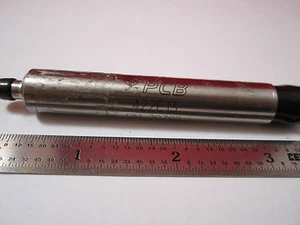 PCB PIEZOTRONICS INLINE-LADEVERSTÄRKER 422E13 BESCHLEUNIGUNGSSENSOR VIBRATION BIN #2B v - Bild 1 von 3