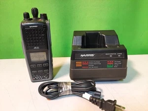HARRIS XG-75P 800MHz P25 PRZENOŚNE RADIA /w ŁADOWARKA - Zdjęcie 1 z 5