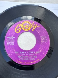 MARTHA & THE VANDELLAS~ MY BABY LOVES ME~ NEVER LEAVE YOUR ~ 1965 Gordy G7048 - Foto 1 di 2