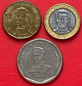 DOMINICAN REPUBLIC – SET OF 3 COINS 1, 5, 25 PESOS 2020 2 X BI-METAL - Picture 1 of 2