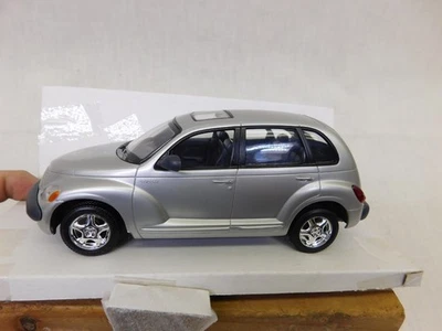 NEW AMT 1/25 SCALE 2001 CHRYSLER PT CRUISER   IN SILVER   PROMO MODEL - Image 1 of 4