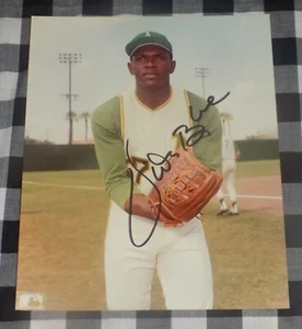 Vida Blue Signed 8x10 Photo Oakland A's - Picture 1 of 1