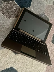 ASUS Eee Pad Transformer (TF101) - Foto 1 di 3