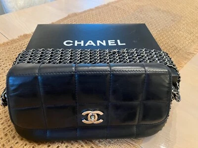 Único bolso Chanel 1994 negro correa de hombro de 5 cadenas  Foto 1 de 4