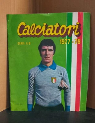 ALBUM CALCIATORI SERIE A-B 1977/78 EDIZIONE TUTTOCALCIO CREMA INCOMPLETO - Immagine 1 di 4