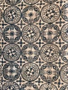 "Circles" batik fabric - 82" x 42" - Sida Mukti - Indonesia - Picture 1 of 3