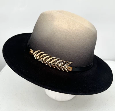 Sombrero Fedora Occidental Clásico Para Mujer Talla Única Negro Ombre Fieltro Tono Dorado Acentos Foto 1 de 4
